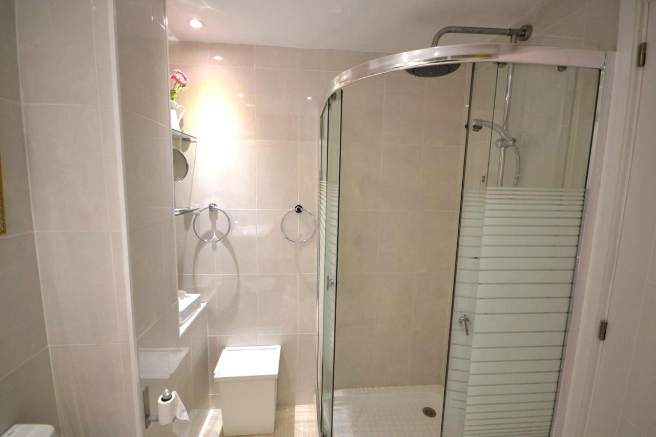 Fuengirola. Bonito Apartamento En Paseo Maritimo. Espectaculares Vistas Al Mar. Primera Linea Екстериор снимка